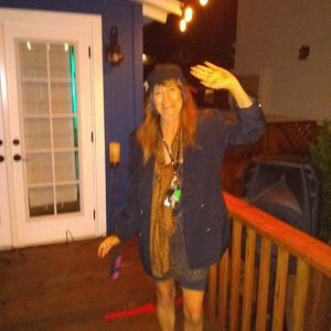 Meet your Posher, Sherril